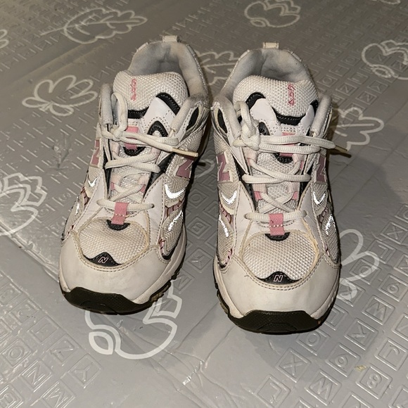 NEW BALANCE WOMENS 504 running athletic shoes sneakers white and pink - Picture 7 of 8